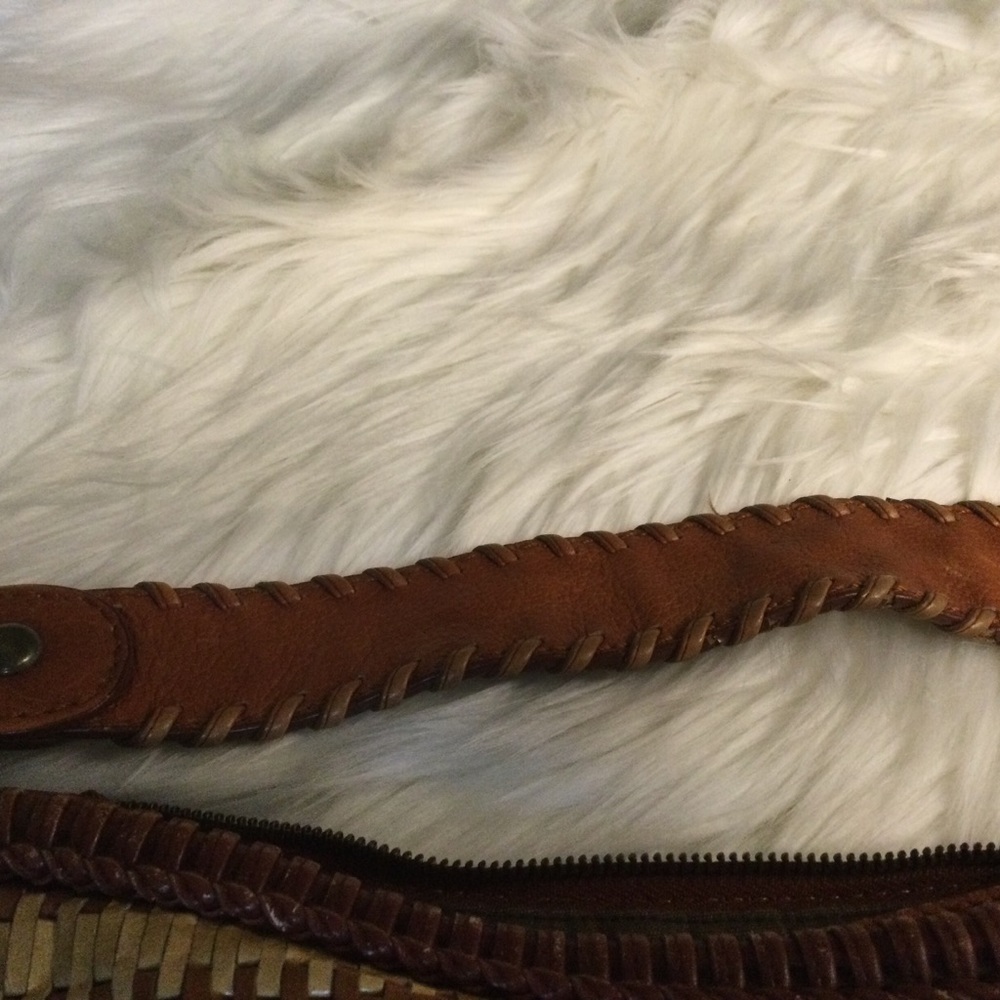 Isabella Fiore Authentic Woven Leather Shoulder Bag - Picture 16 of 16